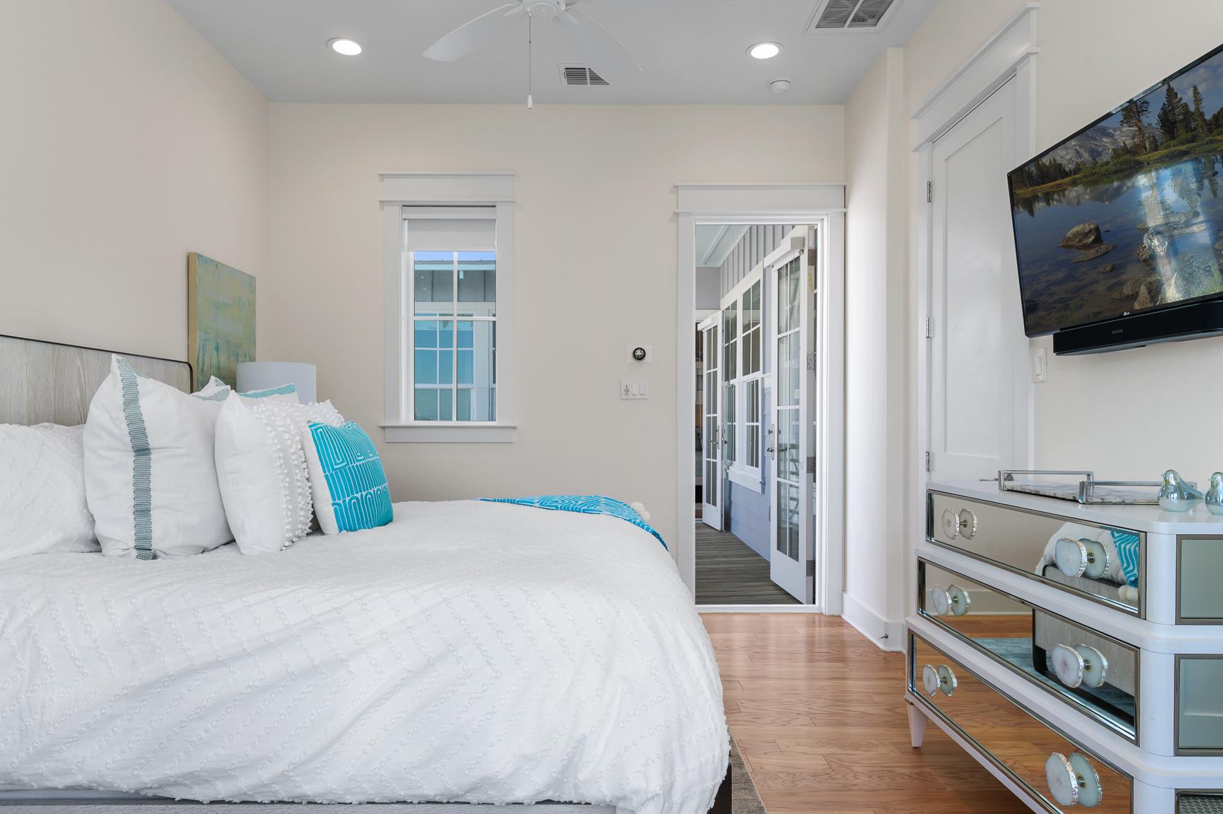 Separate King Bedroom, 2nd Floor