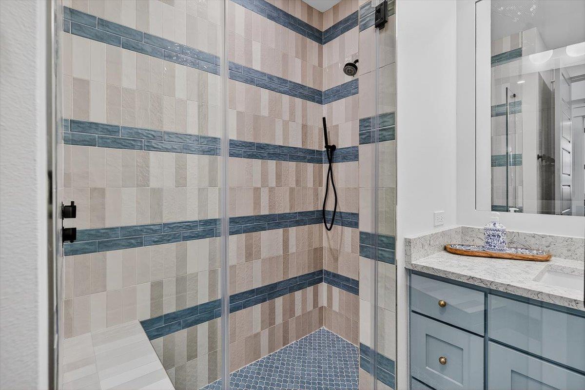 2nd Bunk Room Ensuite, 3rd Floor