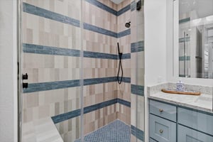 2nd Bunk Room Ensuite, 3rd Floor