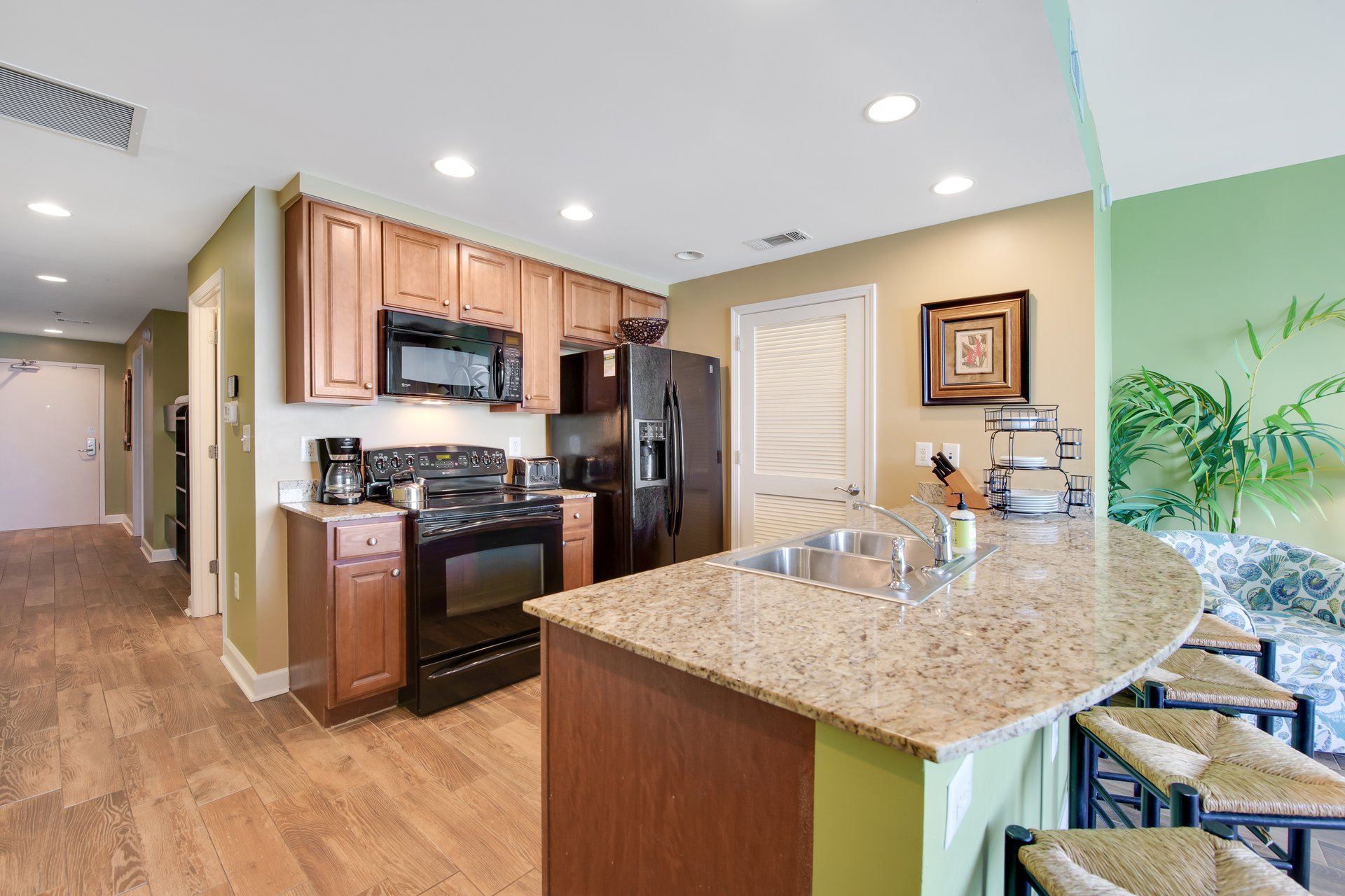 Splash Resort 1404W 4