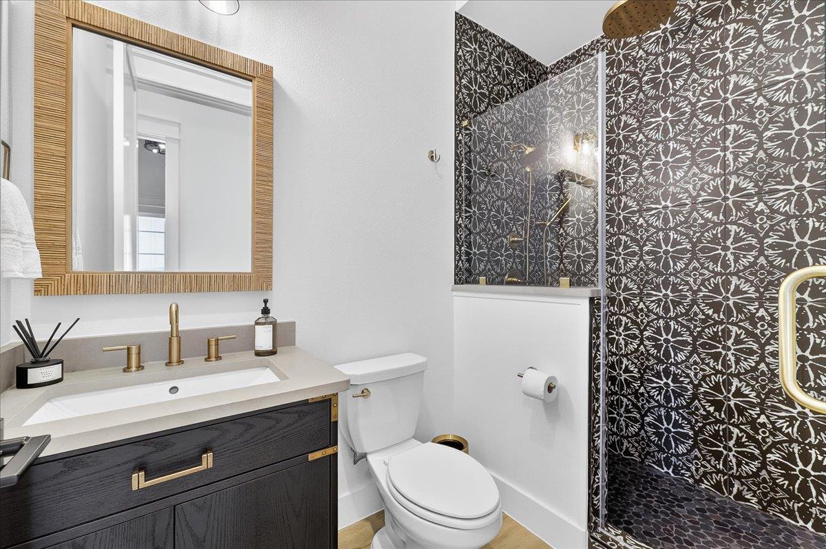 2nd Floor Hallway Bathroom