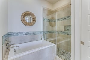 Primary King Suite Bathroom, 1st Floor