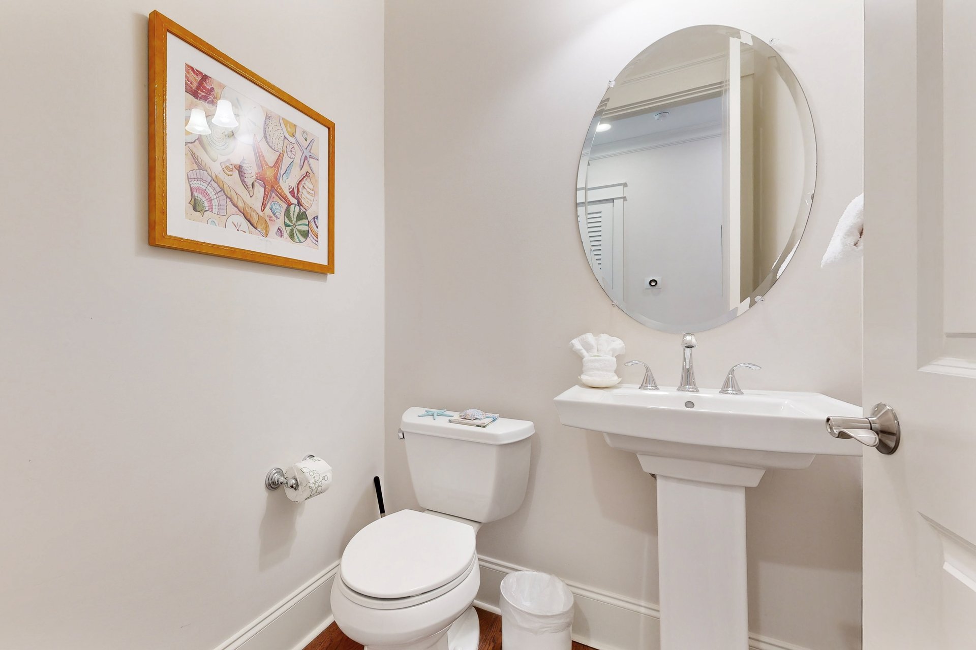 Lakeside Happy Place 18