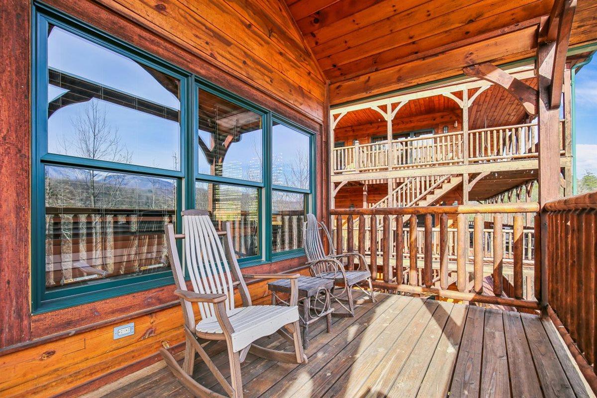 07Balcony