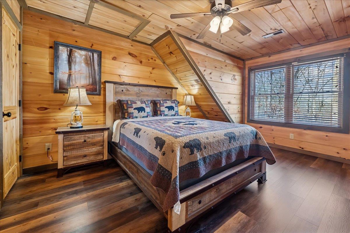 52Primary Bedroom