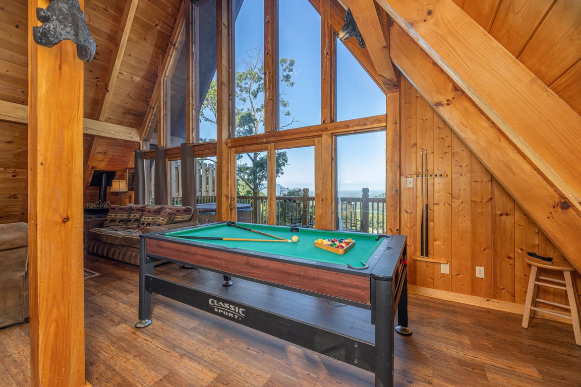 COZY MOUNTAIN VIEW