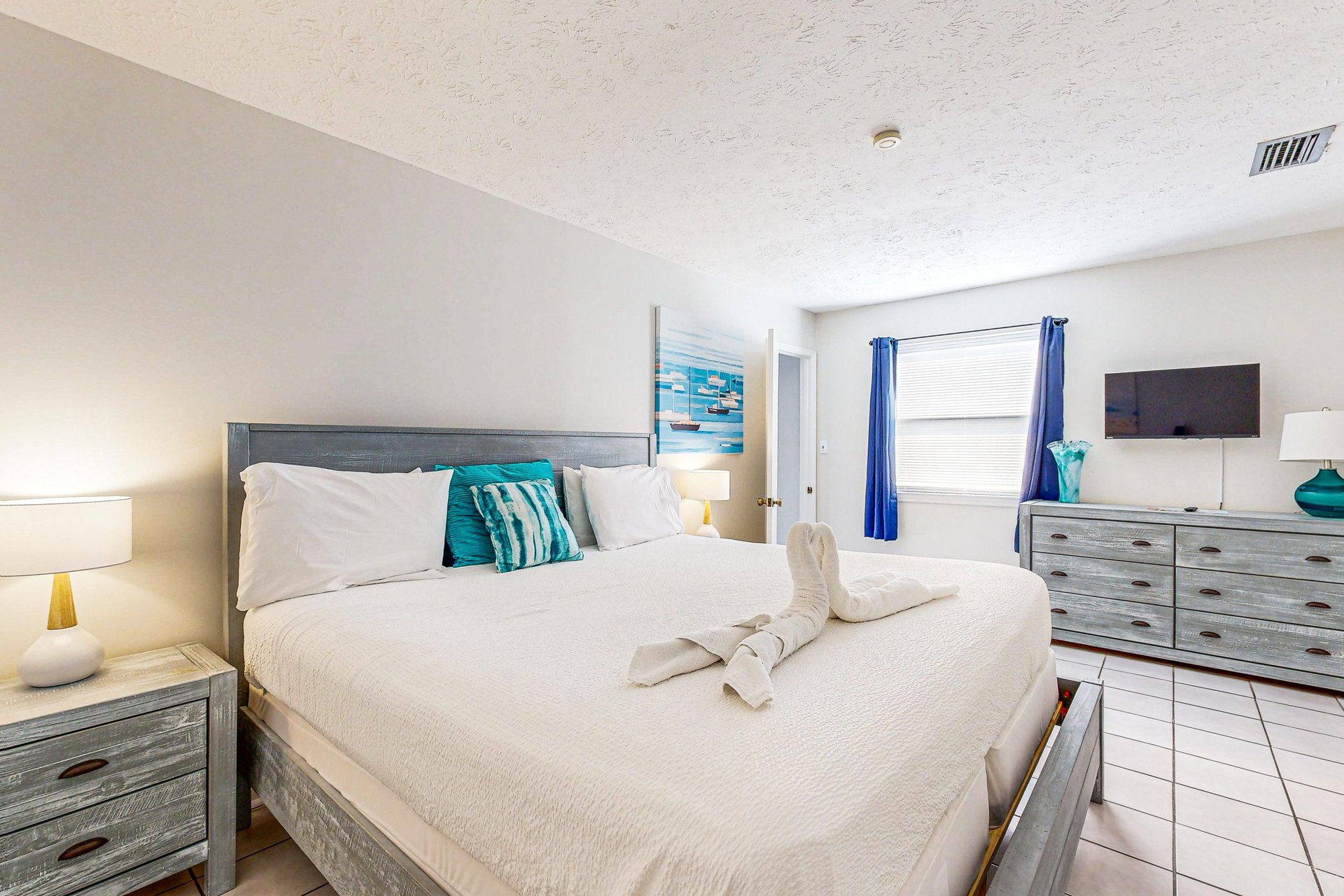 Eastern Shores 215 13