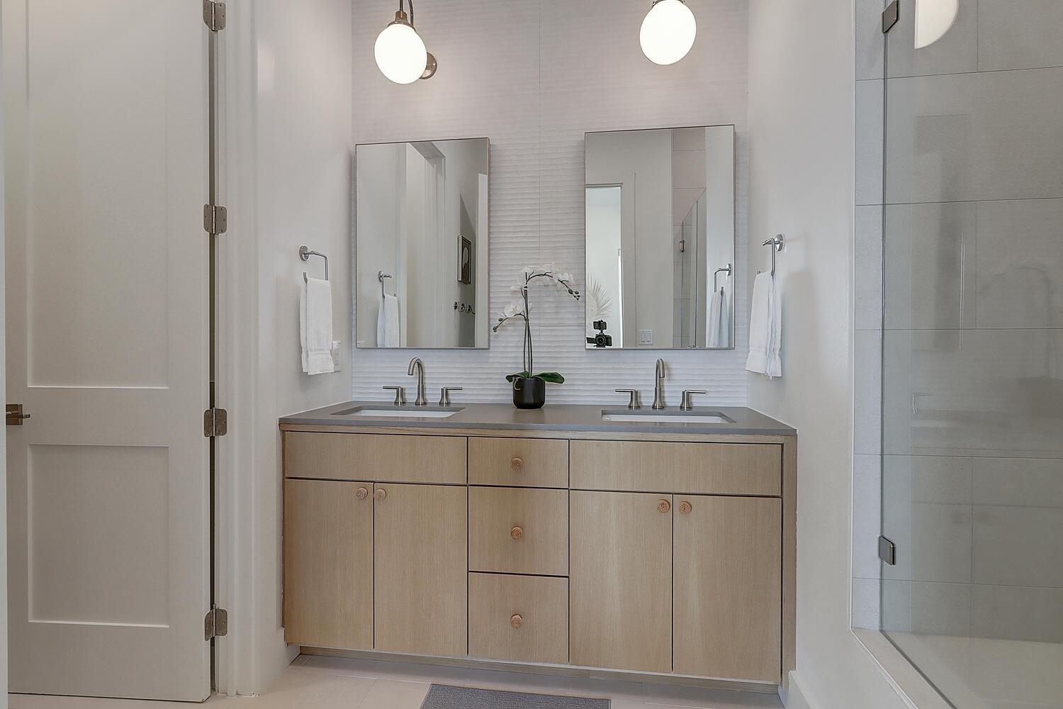 2nd Floor King Primary Suite