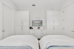 Twin Bedroom, 2nd Floor