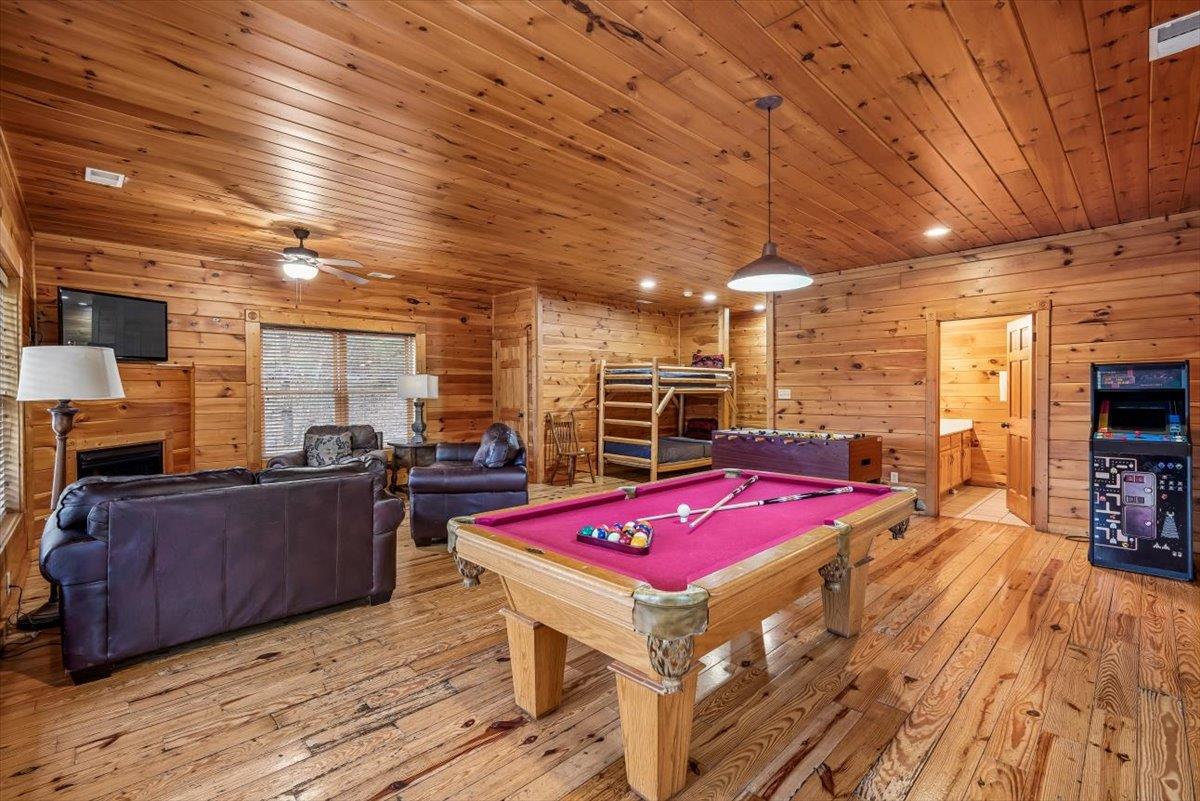 50Recreation Room