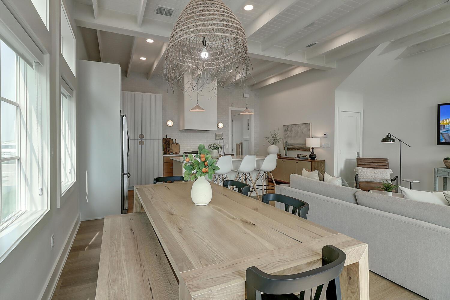 1st Floor Dining Area