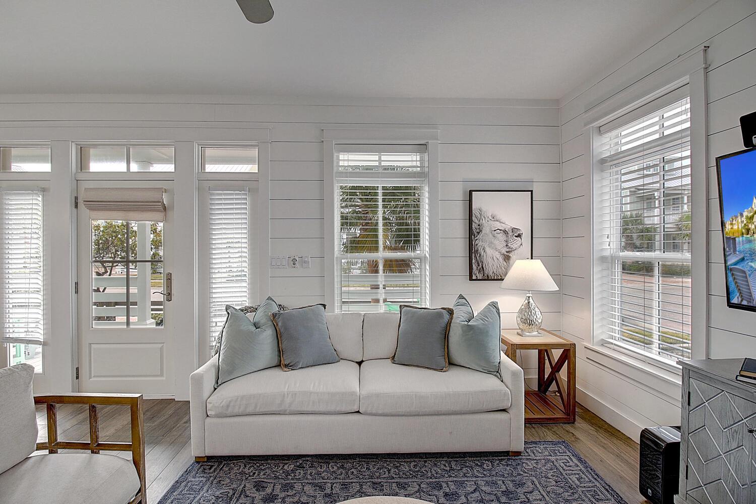 1st Floor Living Area