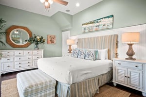 King Bedroom, 2nd Floor