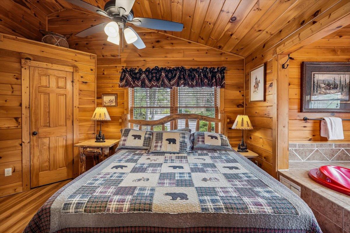 24Primary Bedroom