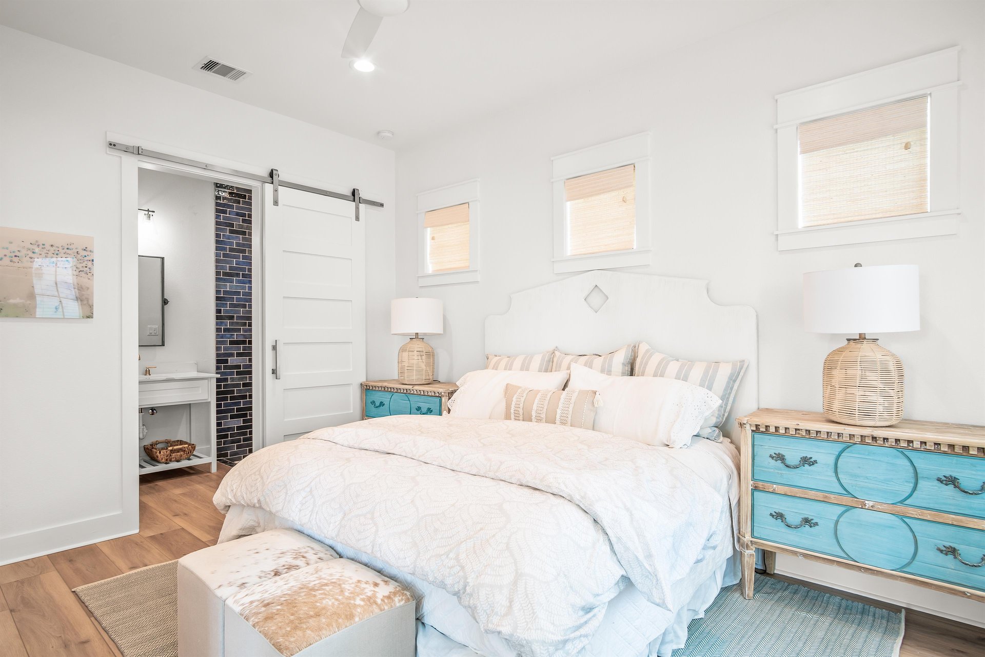 King Bedroom, 1st Floor