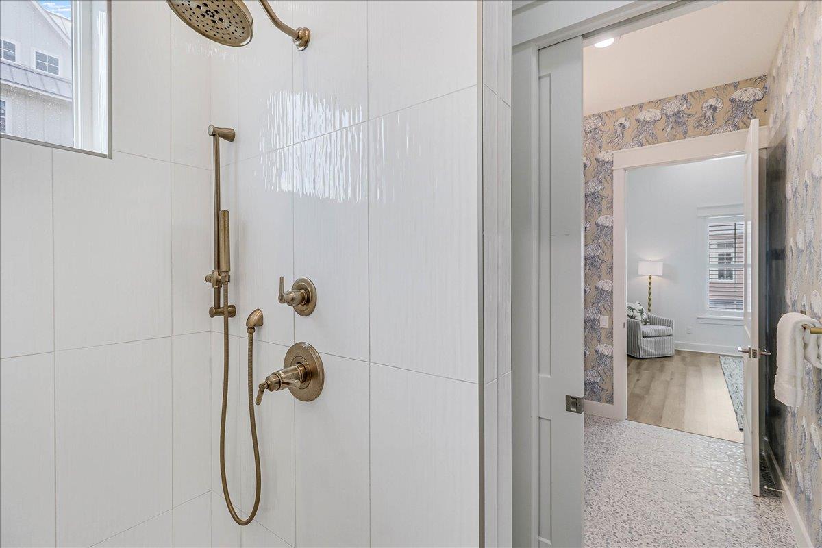 Primary King Bathroom, 2nd Floor