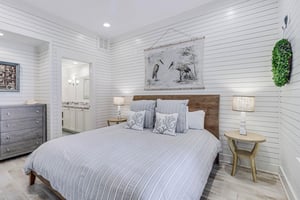 Front King Bedroom, 1st Floor