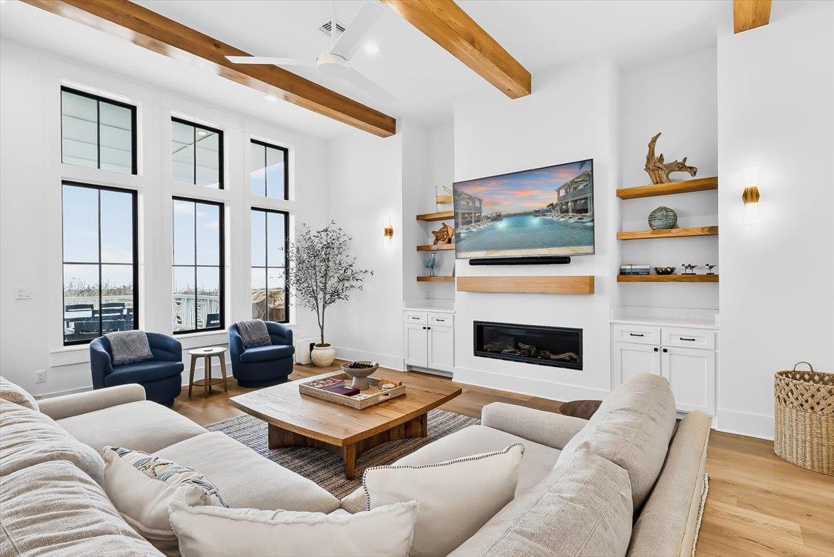 2nd Floor, Main Living Room