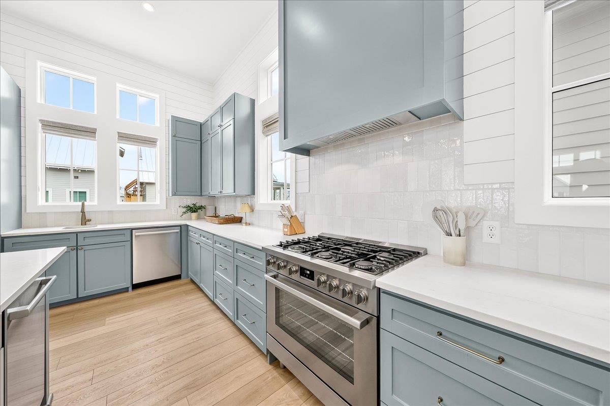 Kitchen, 2nd Floor