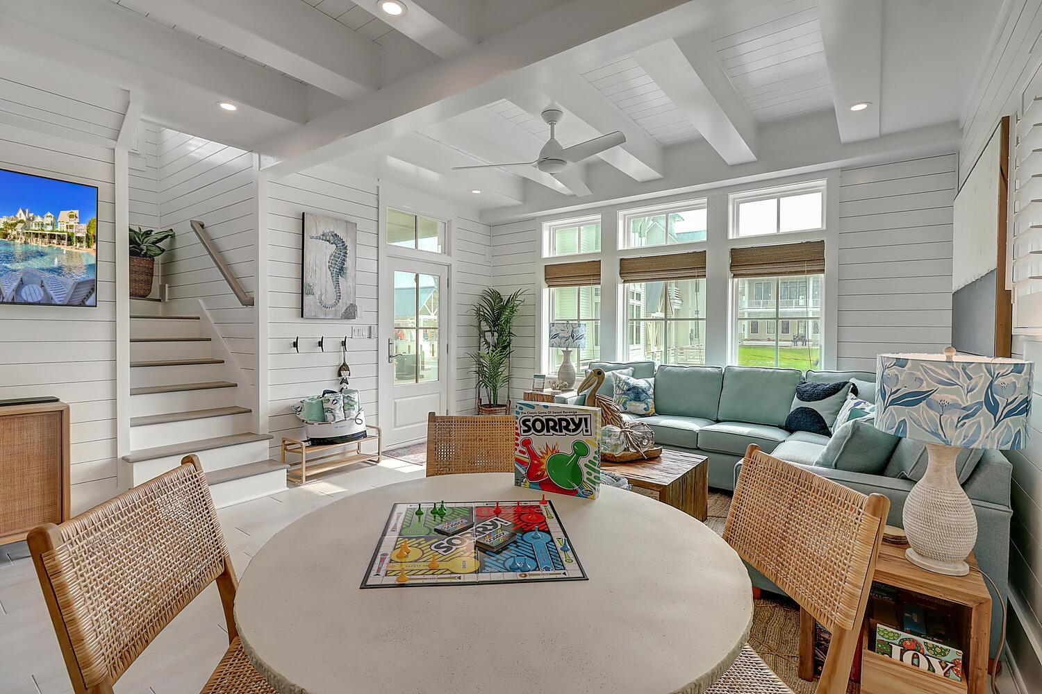 1st Floor Dining Area