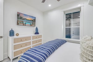 Third King Bedroom, 1st Floor