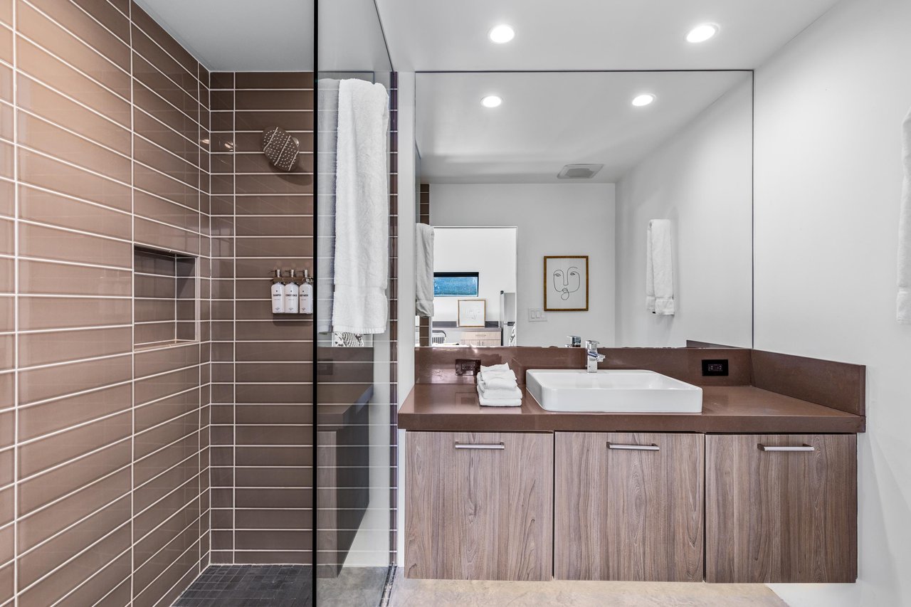 Casita bathroom