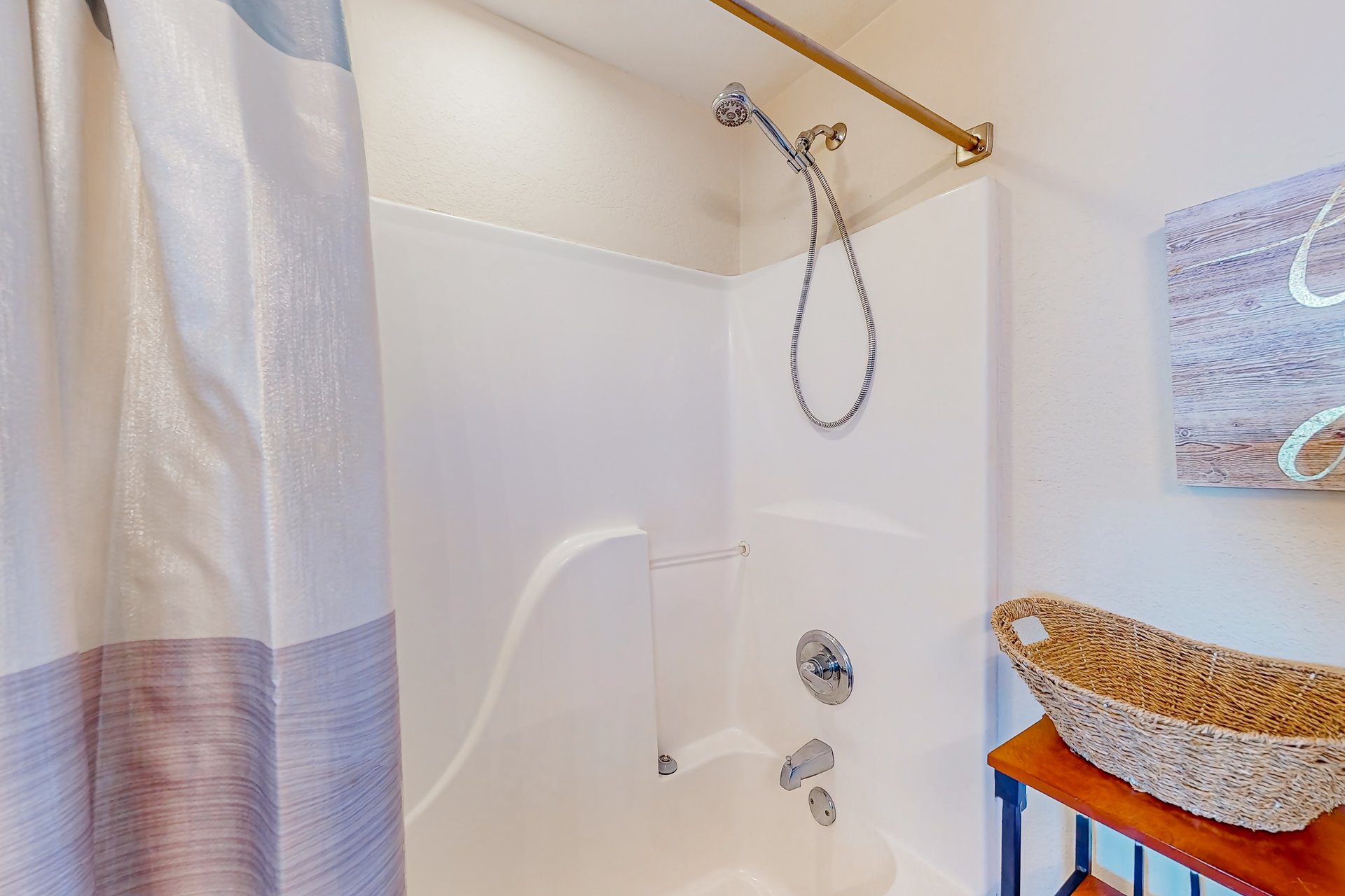 Crystal Tower 1703 18