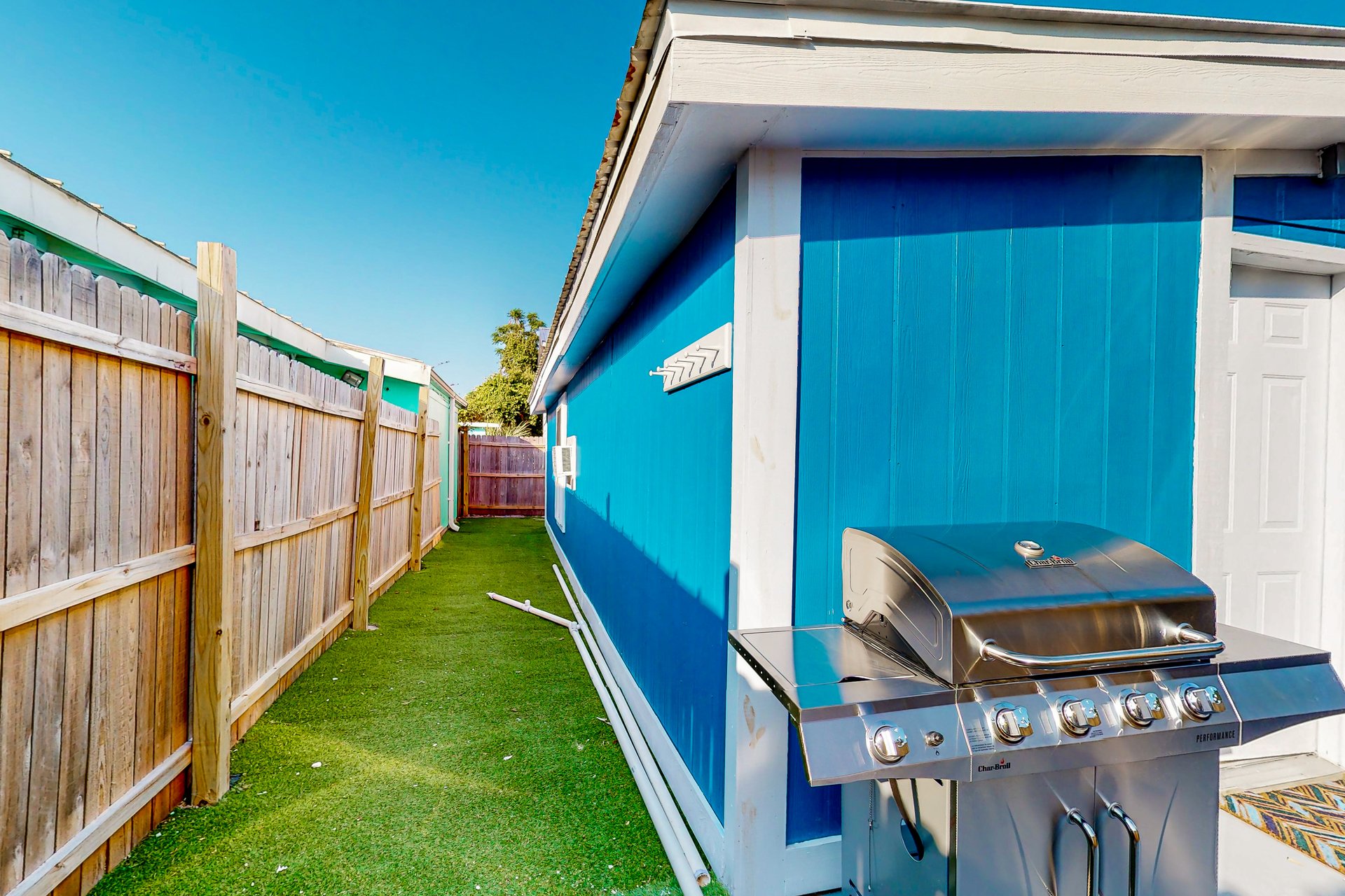 Azul Seaside Cottage 3