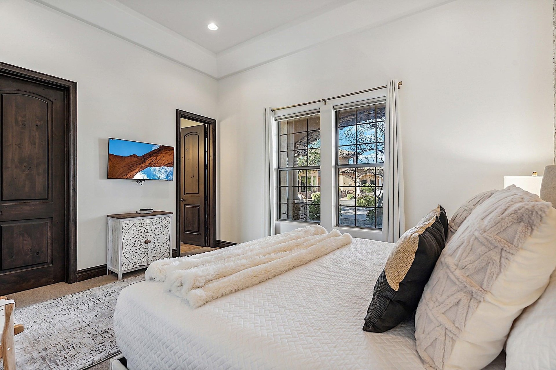 Fifth Bedroom  King Sized Bed