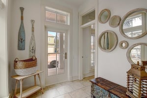 1st Floor, Foyer