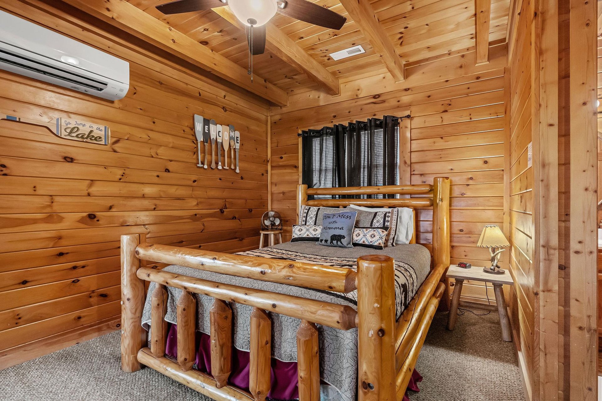 devinelakelodge28