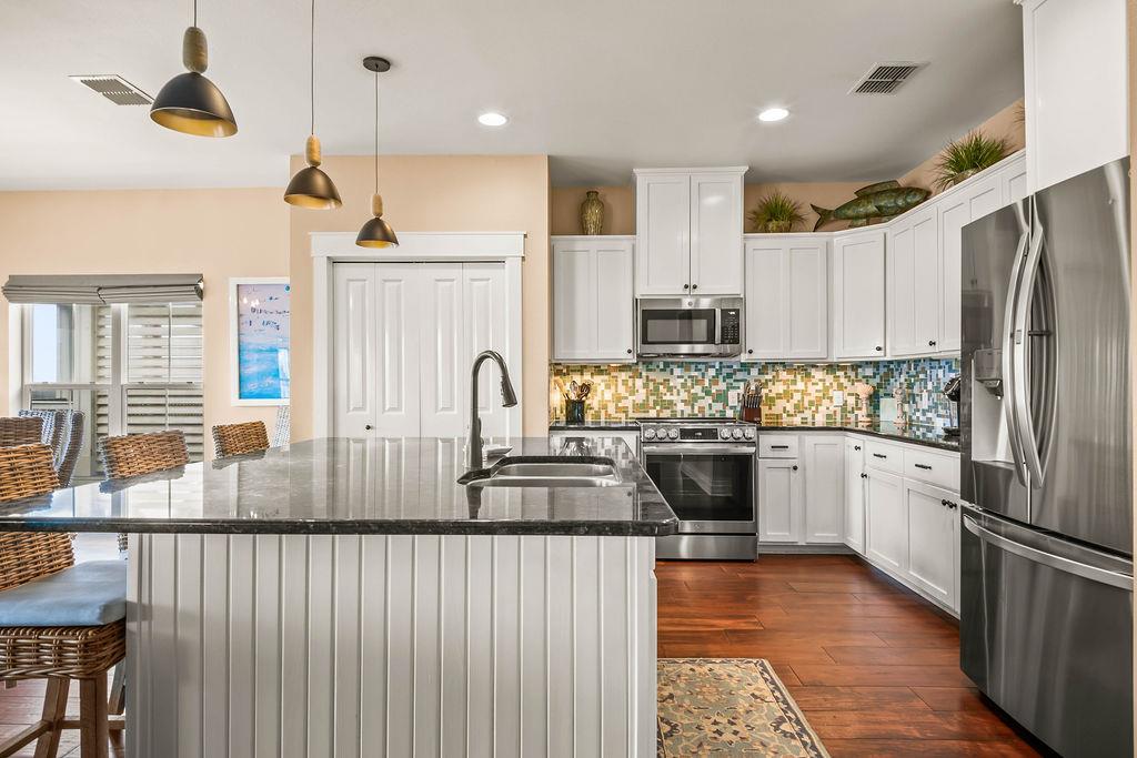 Kitchen, 2nd Floor