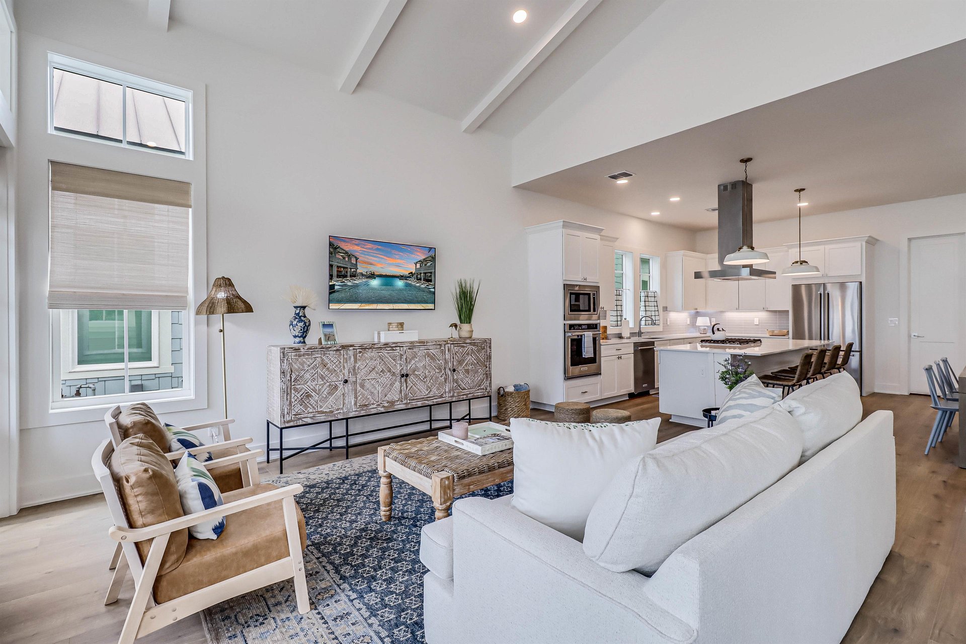 1st Floor, Living Room