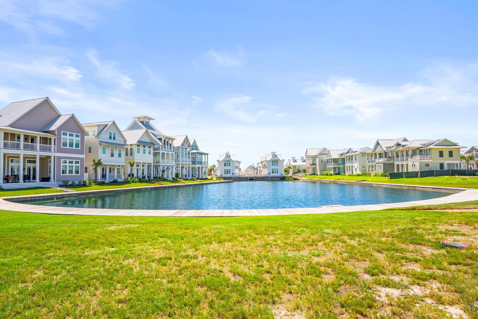 King bedroom Deck Access Views of the Lake, 1st Floor