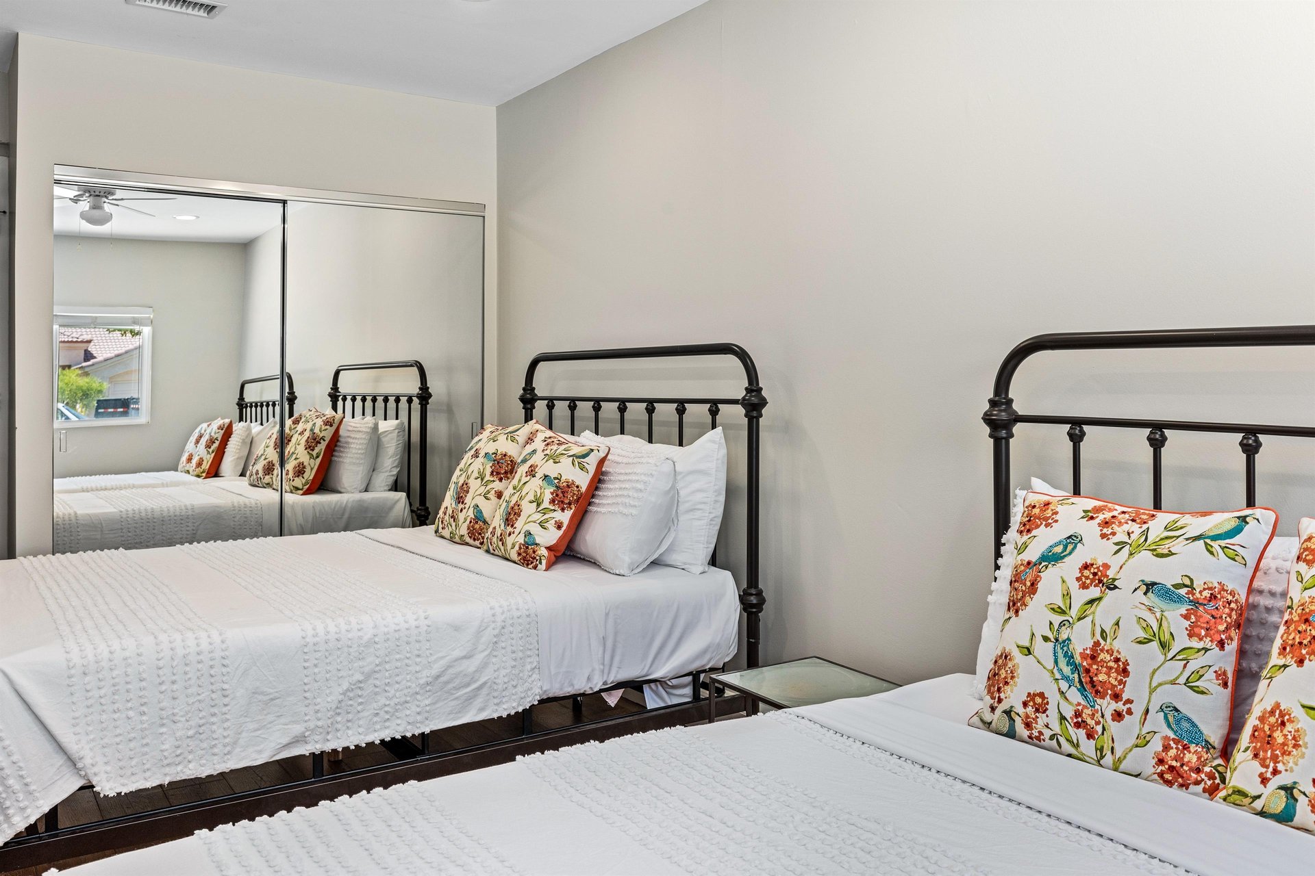 Restful guest room