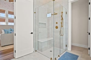 Primary King Bathroom, 2nd Floor