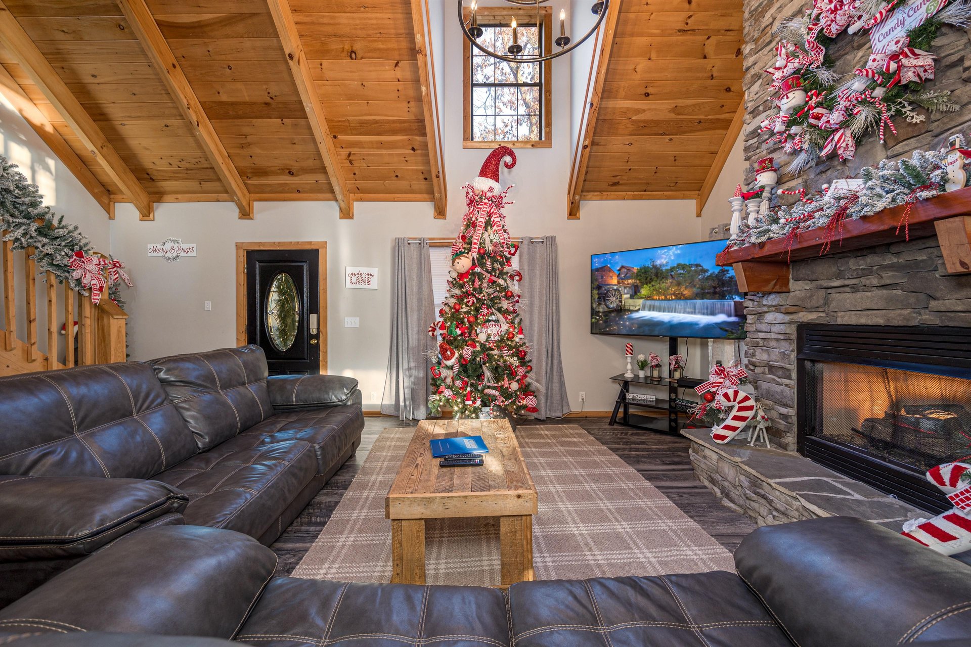 at bearadise 4 us a 3 bedroom cabin rental located in pigeon forge