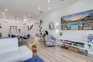 Living Area, 1st Floor