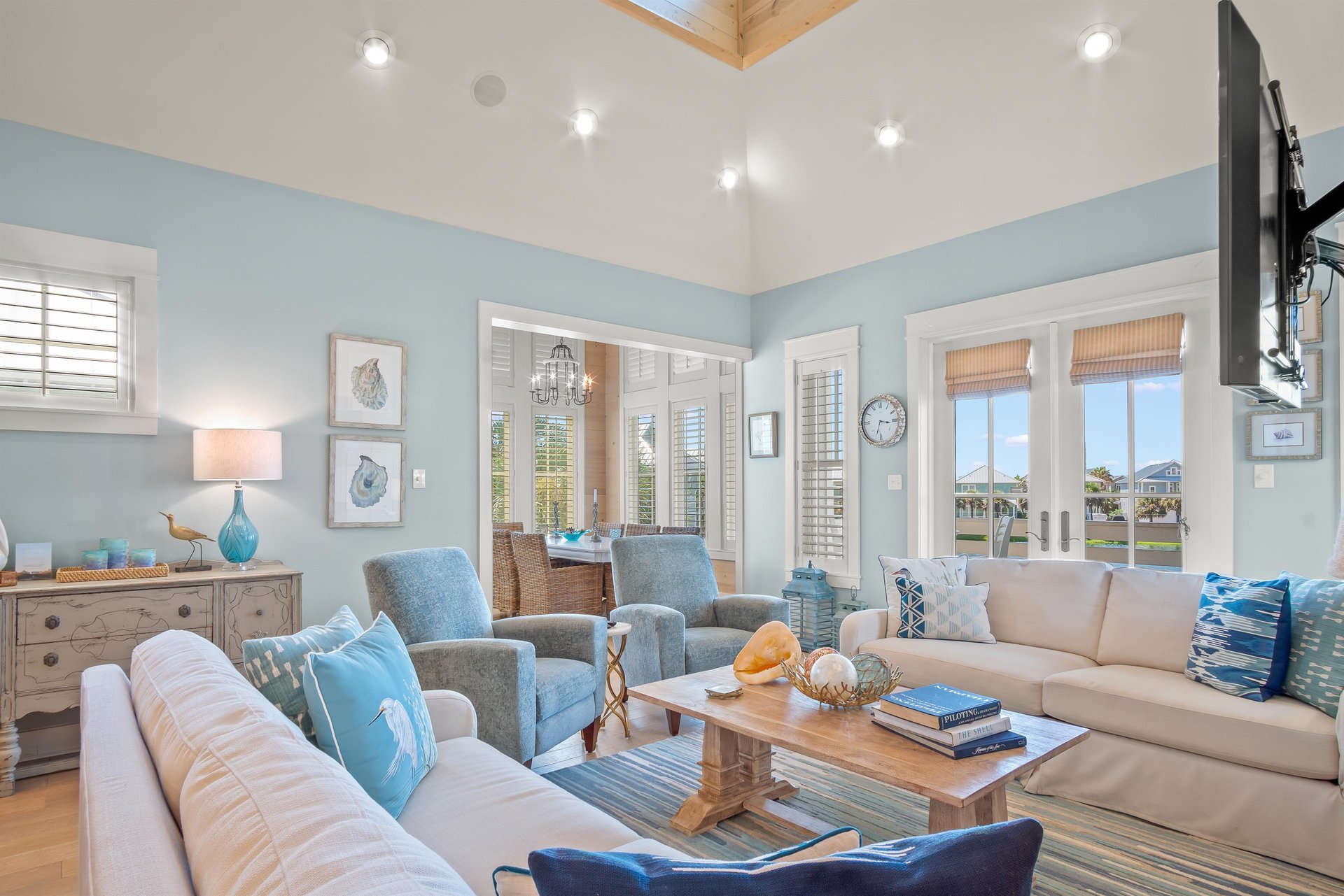 Living Room, 2nd Floor