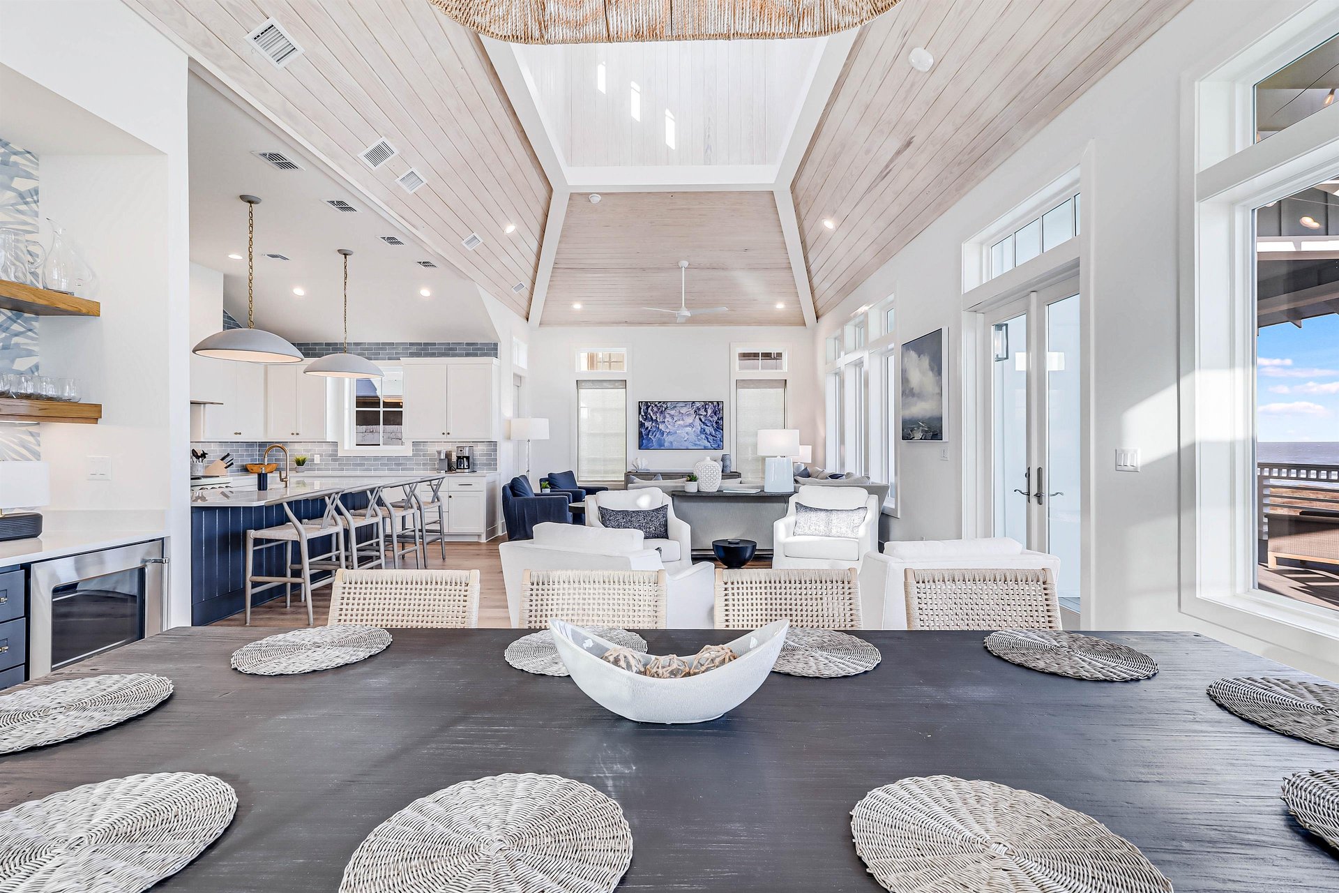 Dining Area with Gulf Views, 3rd Floor