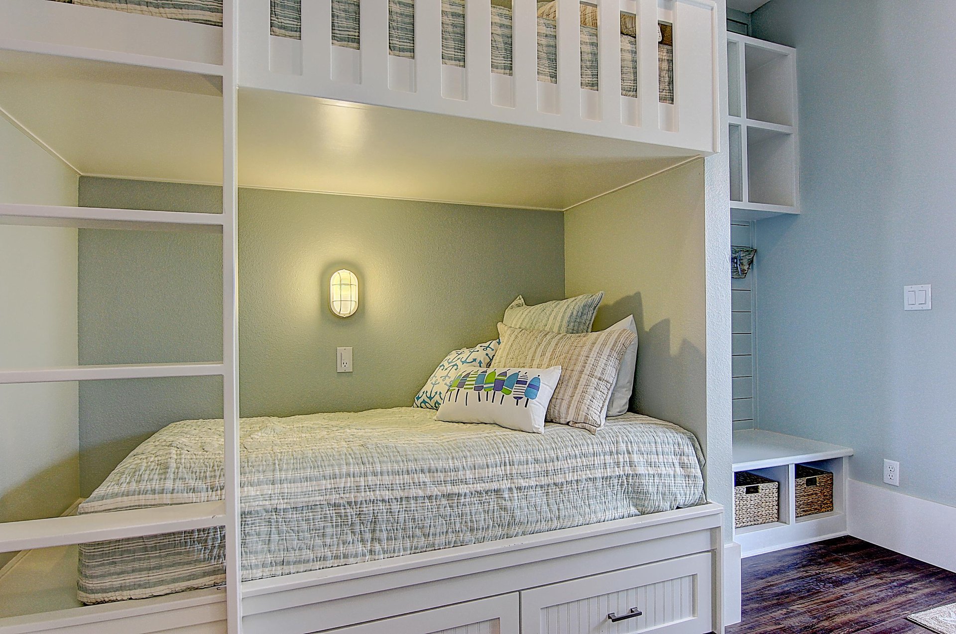 Bunk Area, 1st Floor