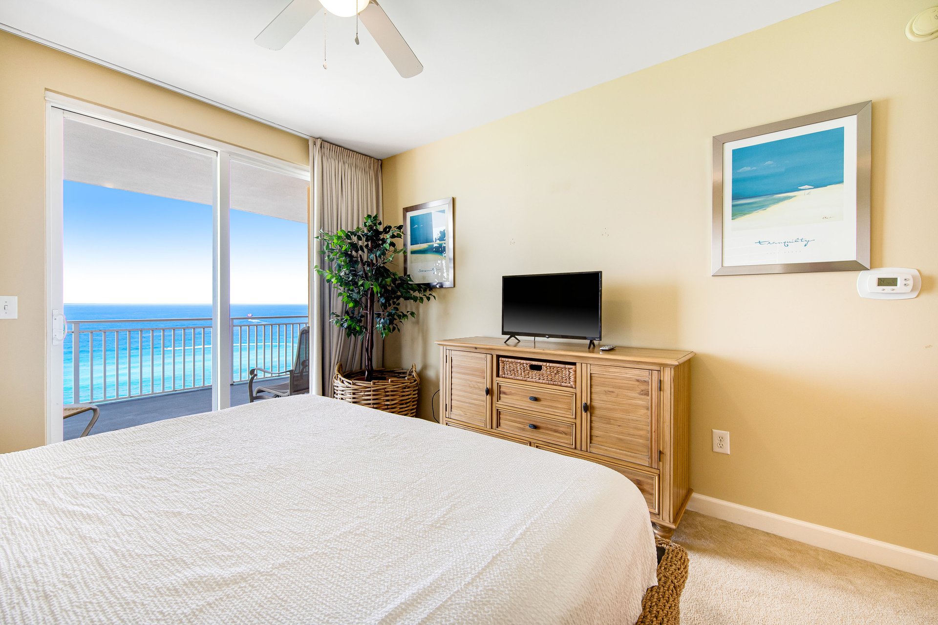 Splash Resort 907E 18