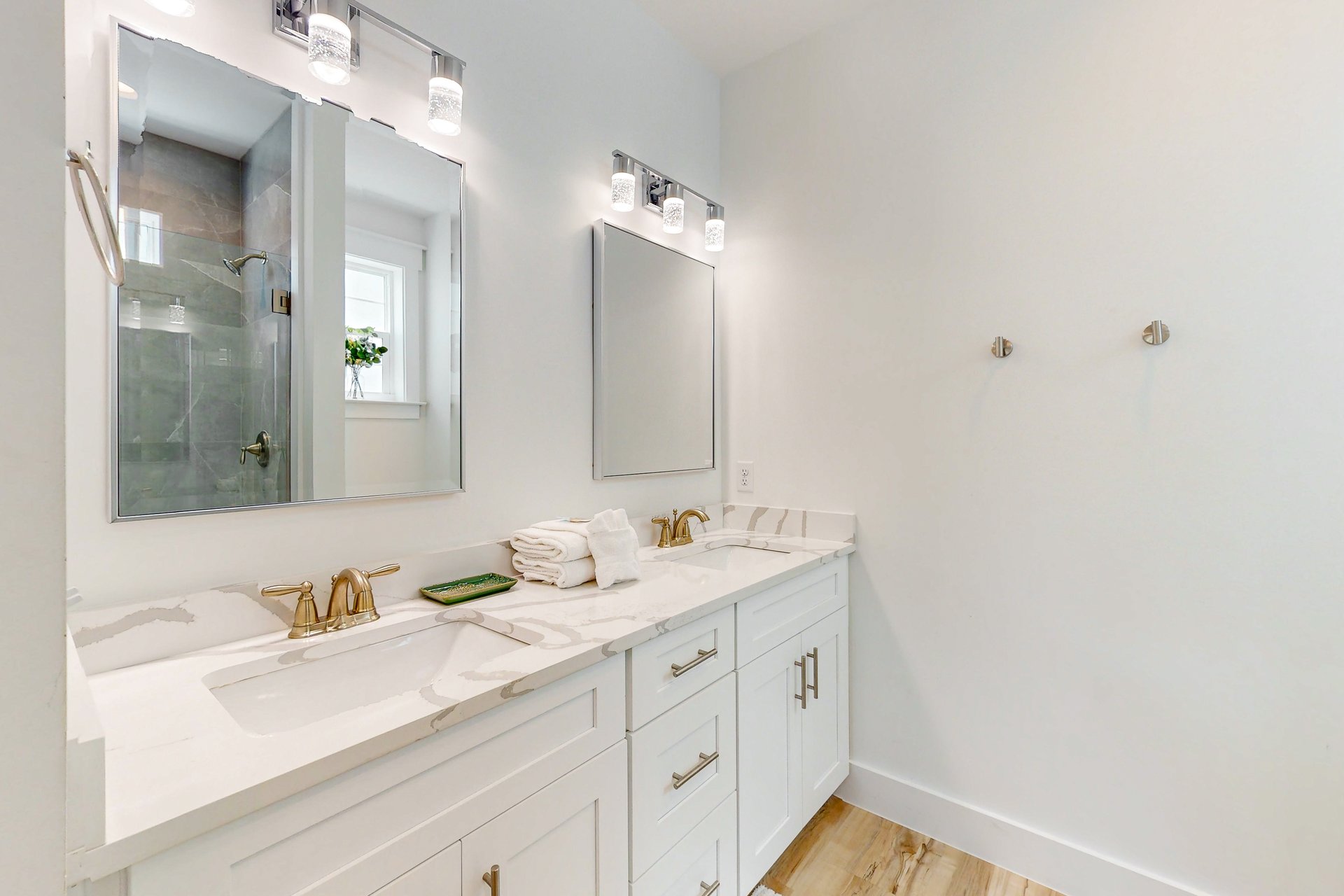 Lyndell Lane Leisure 13