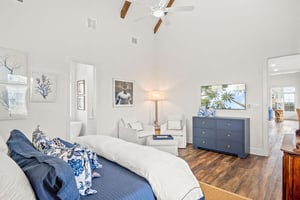 Primary King Bedroom, 2nd Floor