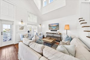 2nd Floor, Primary Living Room