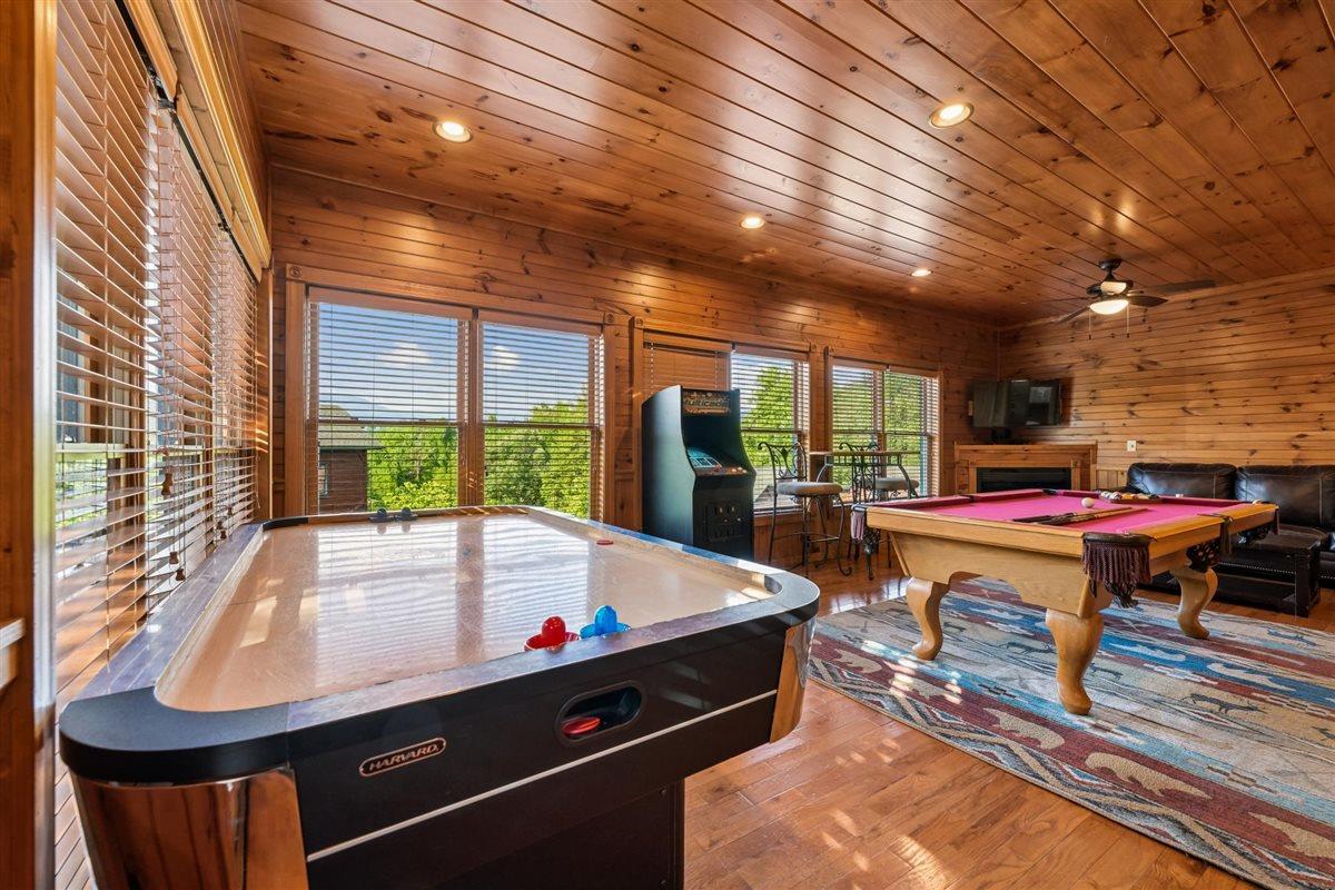 41Recreation Room