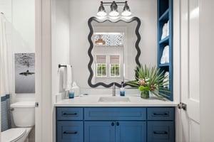 Bunk Bathroom, 1st Floor