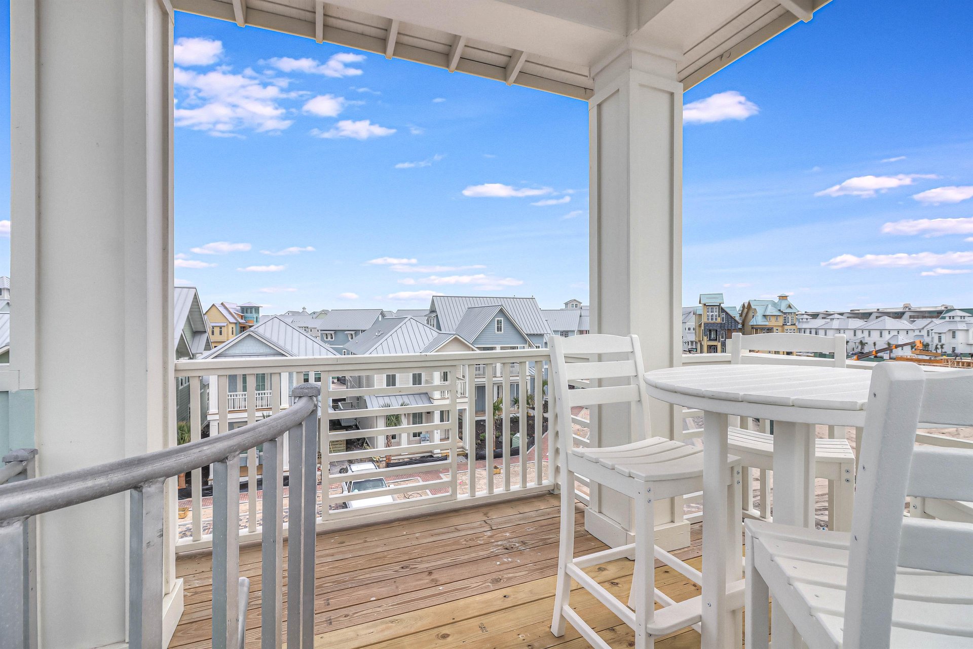 Crows Nest Balcony, 3rd Floor