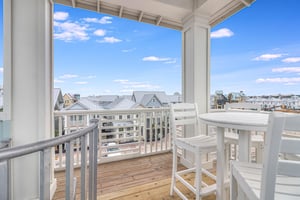 Crows Nest Balcony, 3rd Floor