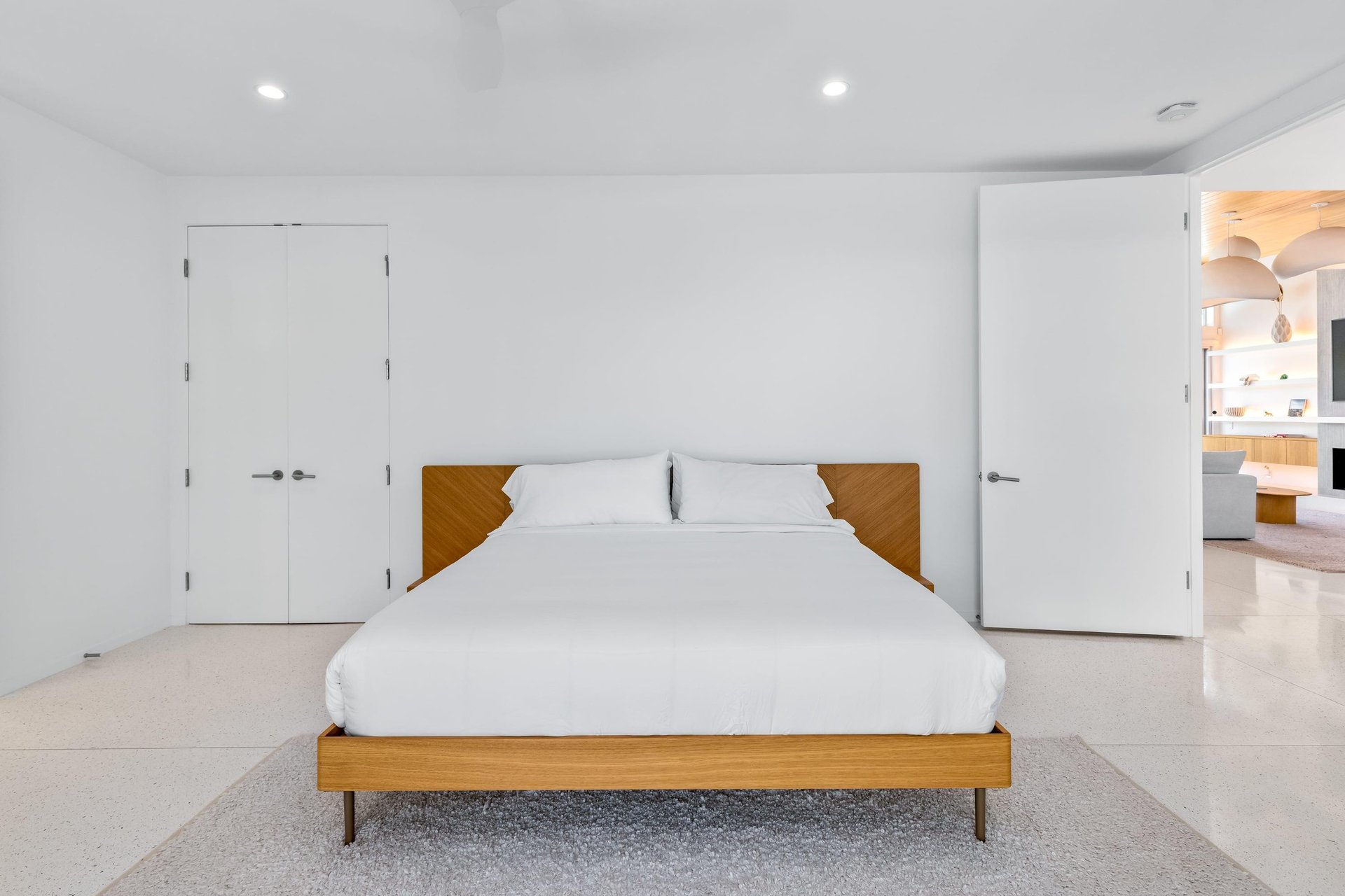 Guest bedroom